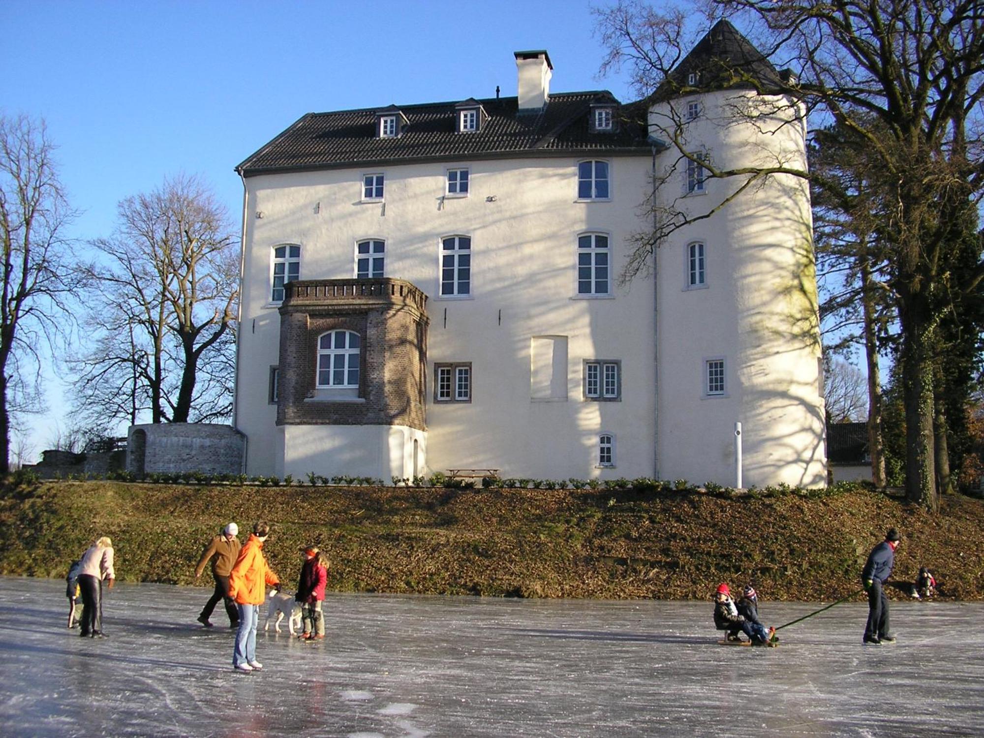 Hotel Burg Boetzelaer Kalkar Exterior foto