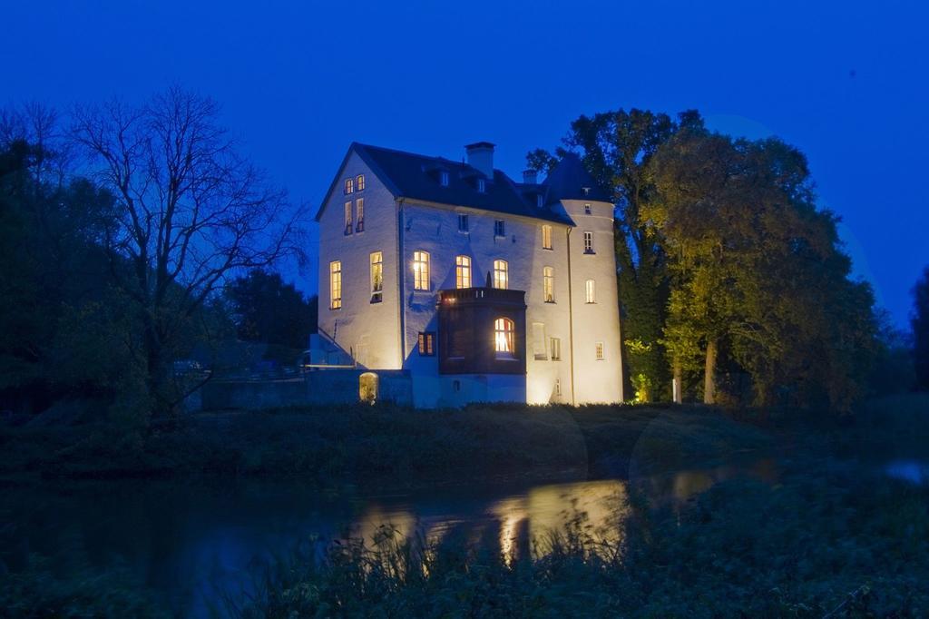 Hotel Burg Boetzelaer Kalkar Exterior foto